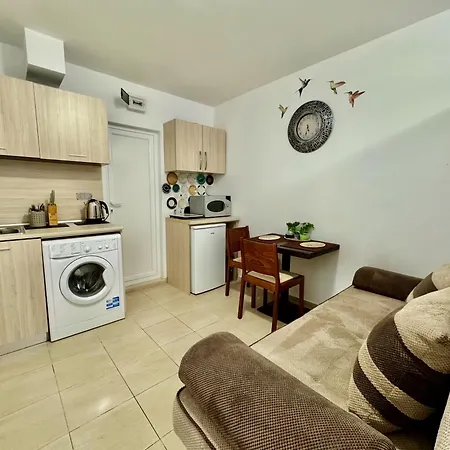 Kolibri Flat Апартамент *